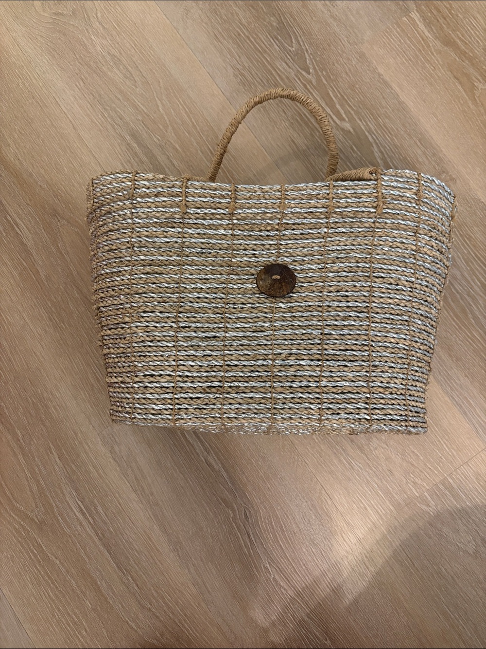 Beach Bag Woven Straw Tote Bag in Natural and Cream